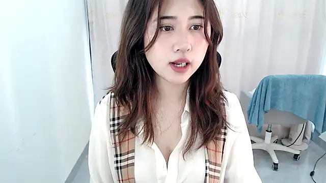 Liliya-77 online show from 04-17-26, 06:38