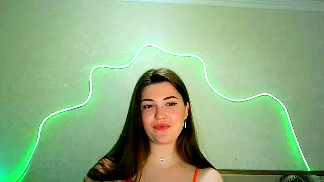 Snapshot of SeductiveTati chatting on 12-15-25, 12:15 SeductiveTati online show from 12-15-25, 12:15