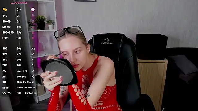 Carol  Cox online show from 02-05-25, 10:22