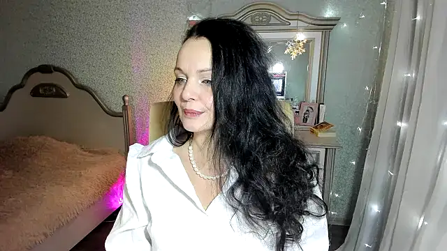 Snapshot of WitchBlueRose chatting on 01-06-25, 04:34 WitchBlueRose online show from 01-06-25, 04:34