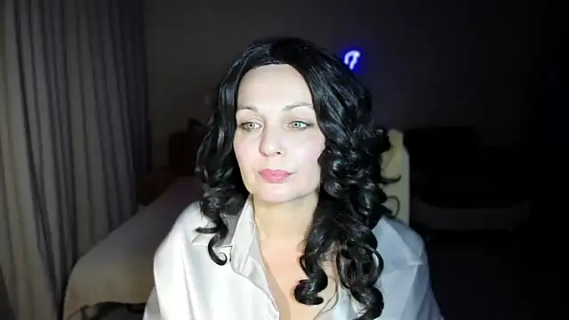 Snapshot of WitchBlueRose chatting on 10-17-25, 02:30 WitchBlueRose online show from 10-17-25, 02:30