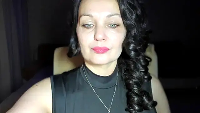 Snapshot of WitchBlueRose chatting on 10-24-25, 06:59 WitchBlueRose online show from 10-24-25, 06:59