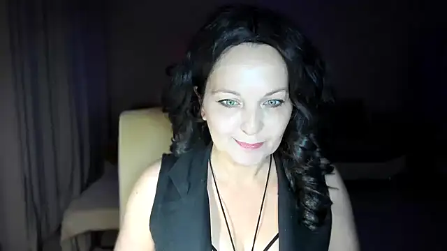 Snapshot of WitchBlueRose chatting on 10-25-25, 06:13 WitchBlueRose online show from 10-25-25, 06:13