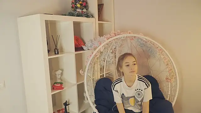 FlairCunard online show from 01-13-25, 05:44