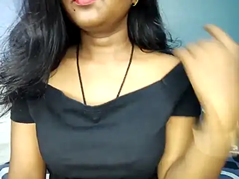 Snapshot of Muktha chatting on 05-11-26, 04:51 Muktha online show from 05-11-26, 04:51