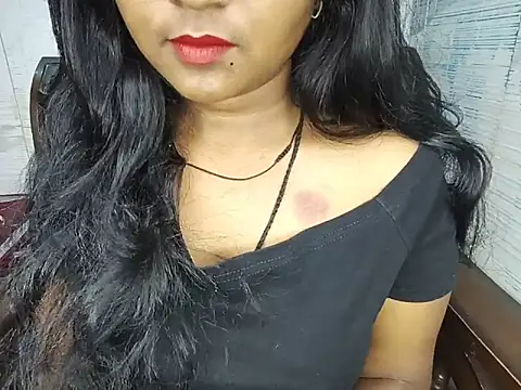 Snapshot of Muktha chatting on 05-21-26, 07:37 Muktha online show from 05-21-26, 07:37