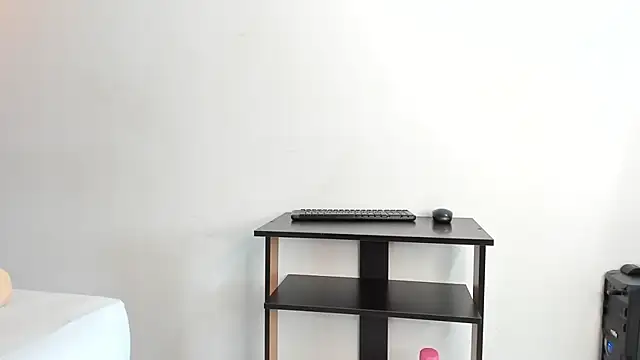 Snapshot of Fransheska-mon chatting on 10-27-25, 02:10 Fransheska-mon online show from 10-27-25, 02:10