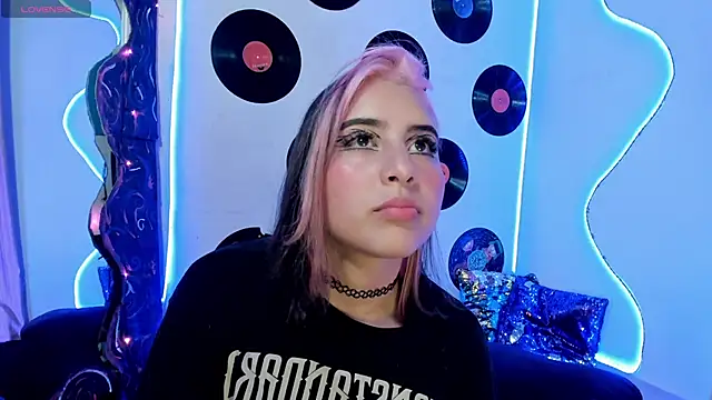 Snapshot of _dahian14_ chatting on 01-18-25, 01:30 dahian14 online show from 01-18-25, 01:30