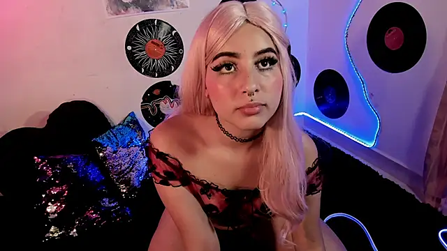 Snapshot of _dahian14_ chatting on 02-13-25, 05:05 dahian14 online show from 02-13-25, 05:05