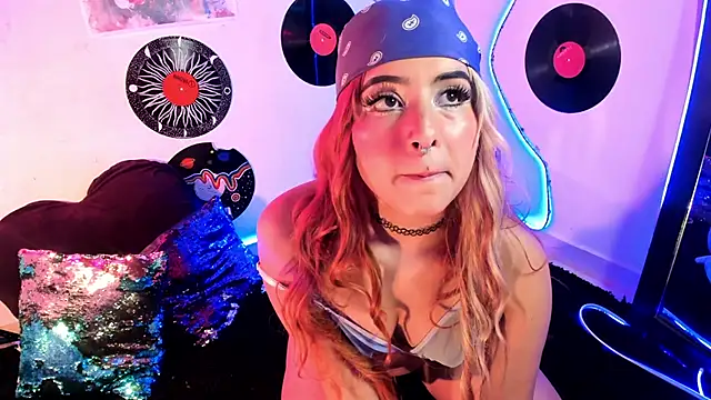 Snapshot of _dahian14_ chatting on 02-26-25, 04:14 dahian14 online show from 02-26-25, 04:14