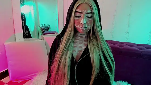 Snapshot of _dahian14_ chatting on 10-19-25, 02:56 dahian14 online show from 10-19-25, 02:56