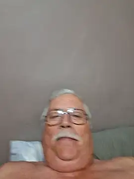 Snapshot of NawtyB1965 chatting on 04-28-26, 03:44 NawtyB1965 online show from 04-28-26, 03:44