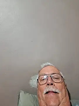 Snapshot of NawtyB1965 chatting on 05-01-26, 04:28 NawtyB1965 online show from 05-01-26, 04:28