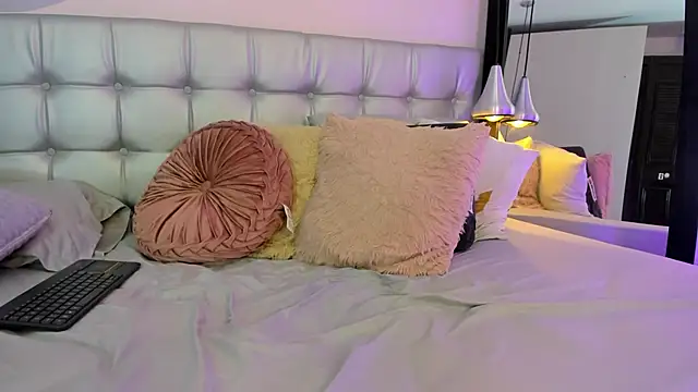 Axel brunette1 online show from 03-06-25, 02:09