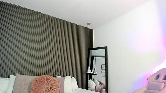 Axel brunette1 online show from 09-28-25, 08:47