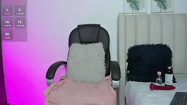 Snapshot of Marian_Boobs chatting on 09-08-25, 04:28 Marian Boobs online show from 09-08-25, 04:28