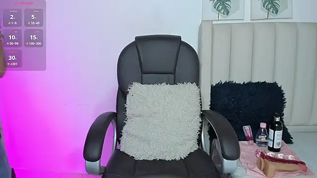 Snapshot of Marian_Boobs chatting on 12-03-25, 07:12 Marian Boobs online show from 12-03-25, 07:12