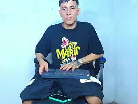 Snapshot of bab_boy_777 chatting on 12-08-24, 02:28 bab boy 777 online show from 12-08-24, 02:28