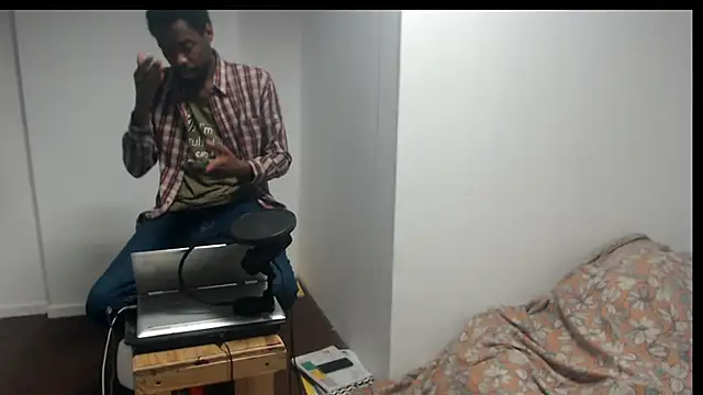 Snapshot of Mastertopdome chatting on 02-01-25, 01:34 Mastertopdome online show from 02-01-25, 01:34