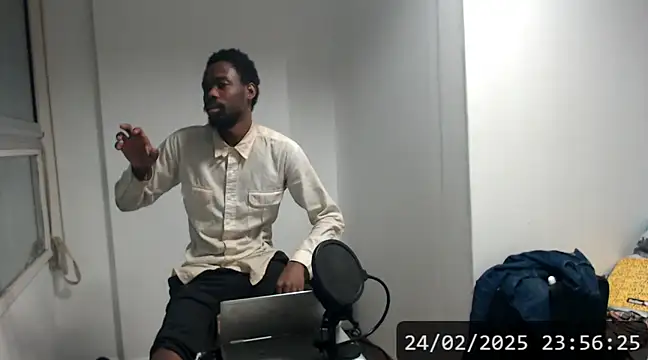 Snapshot of Mastertopdome chatting on 02-25-25, 02:58 Mastertopdome online show from 02-25-25, 02:58