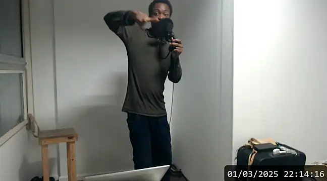 Snapshot of Mastertopdome chatting on 03-02-25, 01:15 Mastertopdome online show from 03-02-25, 01:15