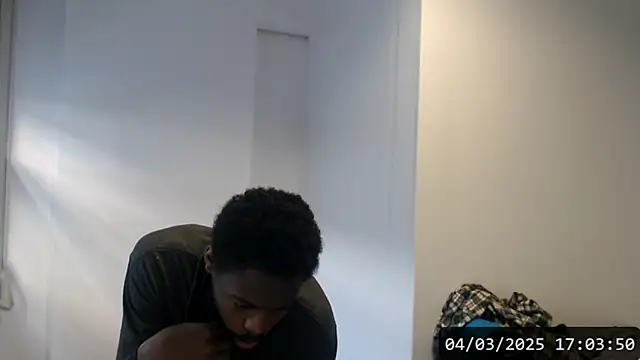 Snapshot of Mastertopdome chatting on 03-04-25, 08:05 Mastertopdome online show from 03-04-25, 08:05