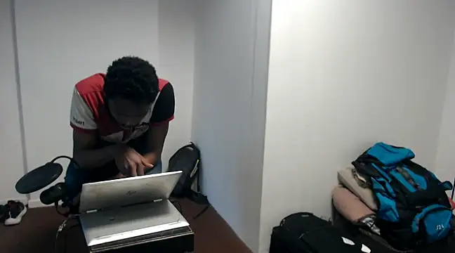 Snapshot of Mastertopdome chatting on 03-14-25, 10:05 Mastertopdome online show from 03-14-25, 10:05