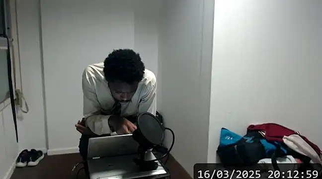 Snapshot of Mastertopdome chatting on 03-16-25, 11:14 Mastertopdome online show from 03-16-25, 11:14