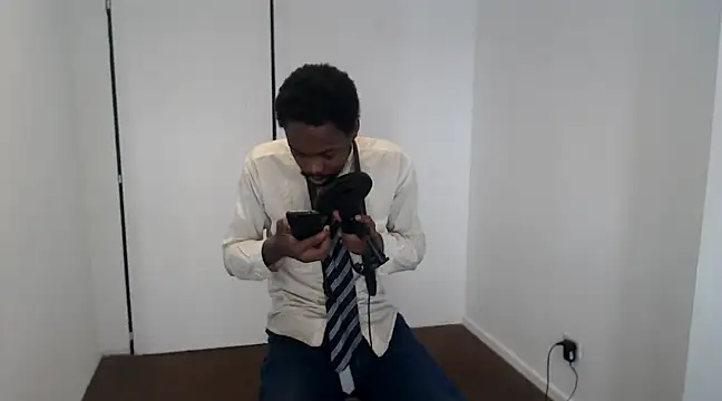 Snapshot of Mastertopdome chatting on 03-17-25, 04:22 Mastertopdome online show from 03-17-25, 04:22