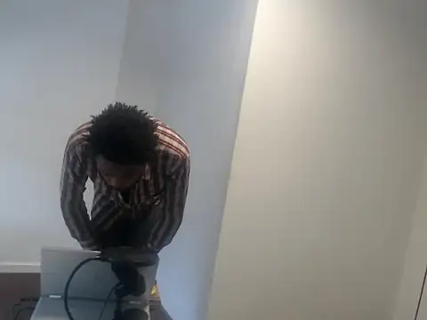 Snapshot of Mastertopdome chatting on 10-06-25, 05:21 Mastertopdome online show from 10-06-25, 05:21