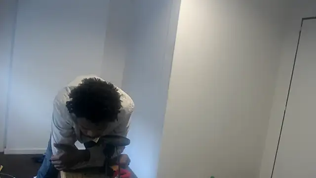 Snapshot of Mastertopdome chatting on 10-13-25, 01:44 Mastertopdome online show from 10-13-25, 01:44