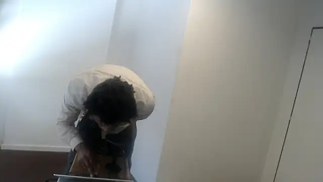 Snapshot of Mastertopdome chatting on 10-14-25, 03:13 Mastertopdome online show from 10-14-25, 03:13