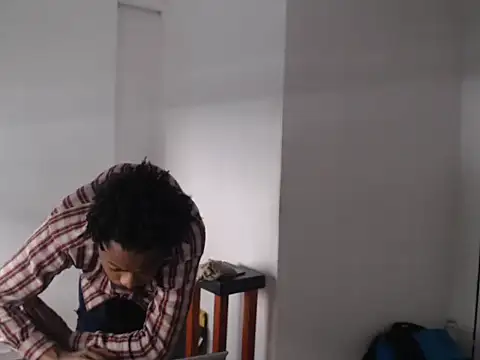 Snapshot of Mastertopdome chatting on 12-19-25, 05:31 Mastertopdome online show from 12-19-25, 05:31