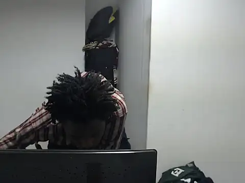 Snapshot of Mastertopdome chatting on 02-11-26, 12:37 Mastertopdome online show from 02-11-26, 12:37