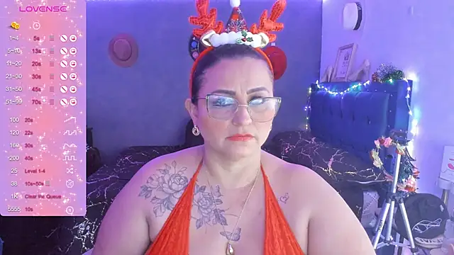 Ivonnee   online show from 12-22-24, 08:27