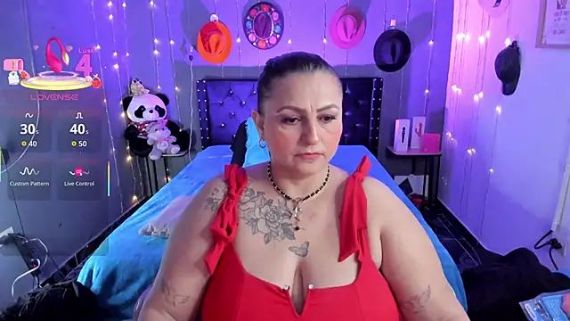 Ivonnee   online show from 12-04-25, 04:00