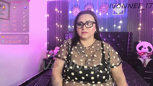 Ivonnee   online show from 04-08-26, 09:48