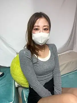 Snapshot of ayu0009rrr chatting on 02-21-26, 01:23 ayu0009rrr online show from 02-21-26, 01:23