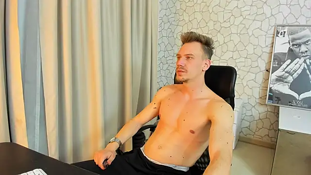 Snapshot of MateoBenjaminX chatting on 03-06-25, 07:10 MateoBenjaminX online show from 03-06-25, 07:10