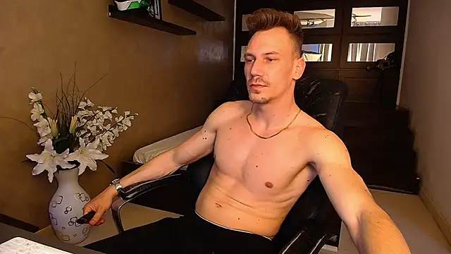 Snapshot of MateoBenjaminX chatting on 03-19-25, 03:29 MateoBenjaminX online show from 03-19-25, 03:29