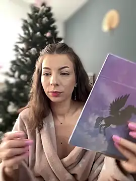 Mia Ethan online show from 12-17-24, 07:29