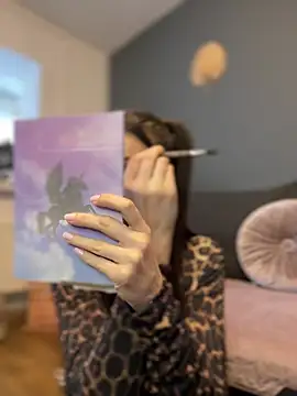 Mia Ethan online show from 01-27-25, 09:02