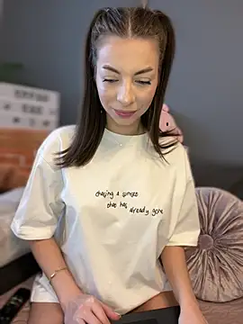 Mia Ethan online show from 02-11-25, 07:44