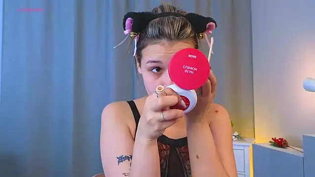 Snapshot of EthalGold chatting on 10-24-25, 03:03 EthalGold online show from 10-24-25, 03:03