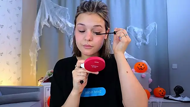 Snapshot of EthalGold chatting on 10-29-25, 02:58 EthalGold online show from 10-29-25, 02:58