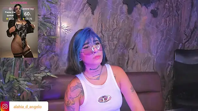 Alahia Dangelo online show from 12-16-25, 05:29