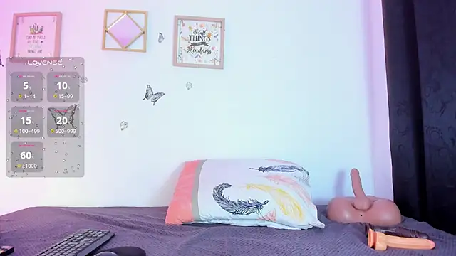 EmmaRogers online show from 10-17-25, 03:36