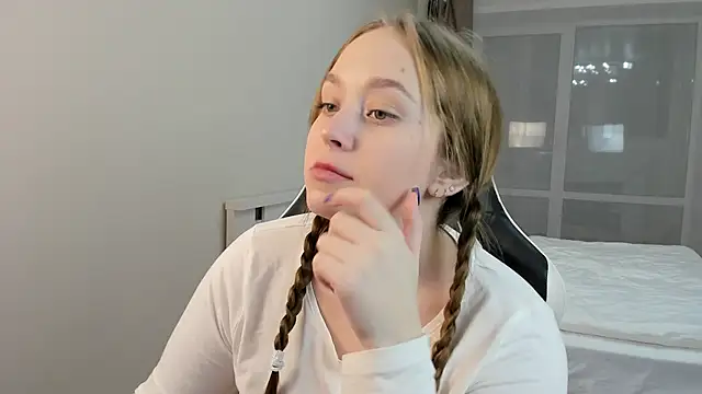 endlesssoffi online show from 12-20-24, 01:03