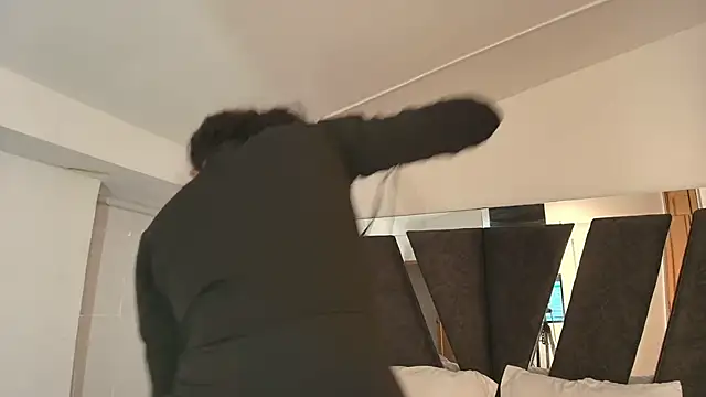 Snapshot of Milkdulce1 chatting on 11-06-25, 01:56 Milkdulce1 online show from 11-06-25, 01:56