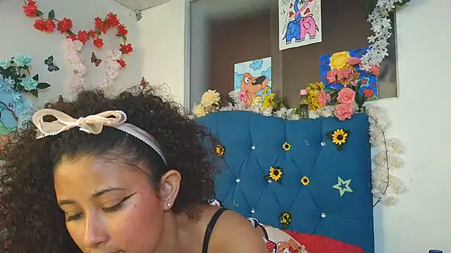 Snapshot of Milkdulce1 chatting on 07-14-26, 01:39 Milkdulce1 online show from 07-14-26, 01:39